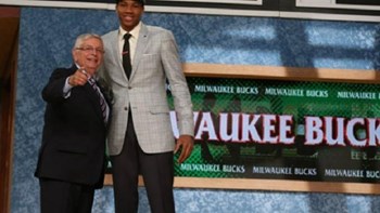 Αντετοκούνμπο για τον θάνατο του Στερν: Είπε το όνομά μου και άλλαξε η ζωή μου – ΒΙΝΤΕΟ