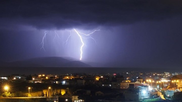 Κρήτη: Κεραυνοί πλήττουν το νησί – ΦΩΤΟ