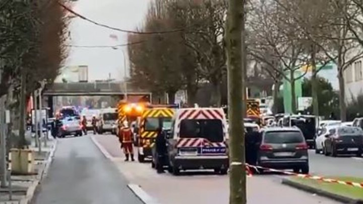 Επίθεση στο Παρίσι: Αναφορές για μια νεκρή