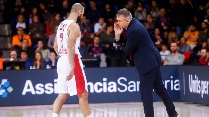 Ολυμπιακός: Μένει μέχρι να φύγει ο Κεμζούρα