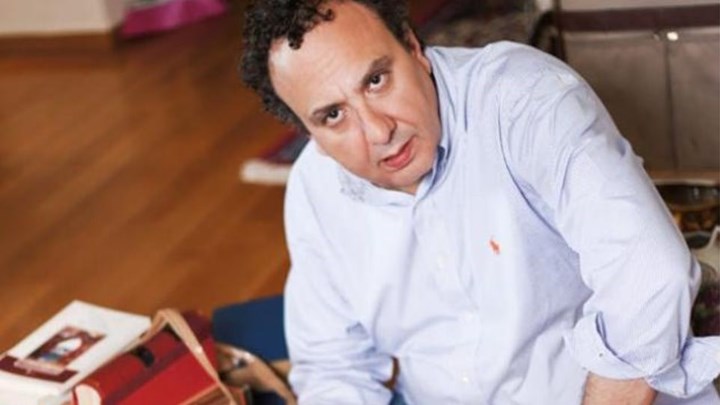 Χρήστος Χωμενίδης: Σάλος στα social media με το άρθρο του για τον Θάνο Μικρούτσικο – ΦΩΤΟ