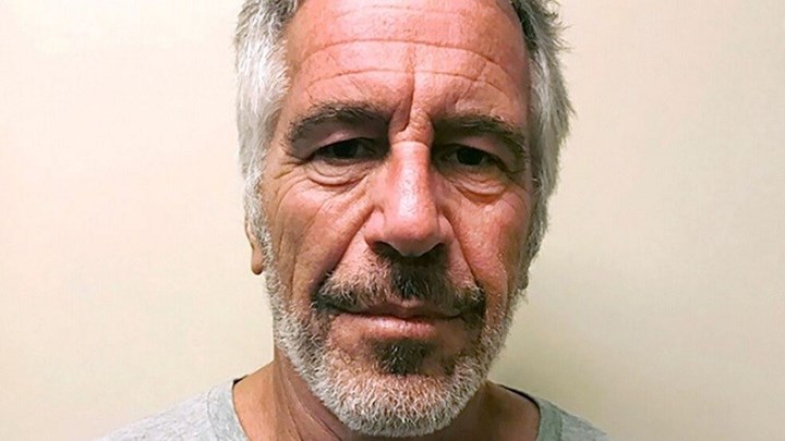 Φωτογραφίες-σοκ από το κελί όπου κρεμάστηκε ο Τζέφρι Έπσταϊν – ΠΡΟΣΟΧΗ ΣΚΛΗΡΕΣ ΕΙΚΟΝΕΣ