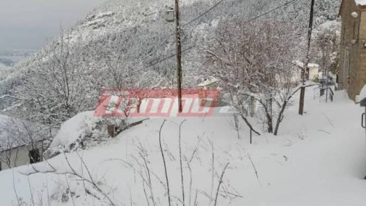 Ορεινή Αχαΐα: Αποκλείστηκαν 12 άτομα στο Σουβάρδο