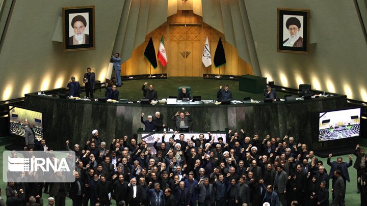 Δολοφονία Σουλεϊμανί: Τα 13 «σενάρια εκδίκησης» που εξετάζει το Ιράν