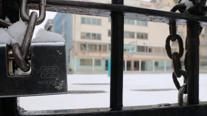 Κακοκαιρία “Ηφαιστίων”: Σε ποιες περιοχές θα είναι κλειστά τα σχολεία την Τετάρτη