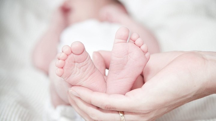 Επίδομα γέννας: Πότε θα ανοίξει η πλατφόρμα για τις αιτήσεις – Τι πρέπει να γνωρίζουν οι δικαιούχοι