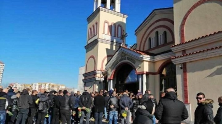 Το τελευταίο «αντίο» στον Βούλγαρο οπαδό που έχασε τη ζωή του στη Θεσσαλονίκη – ΦΩΤΟ – ΒΙΝΤΕΟ