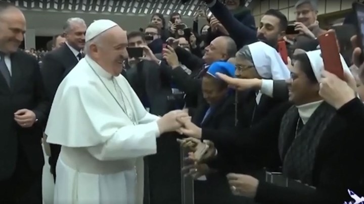 Το χιούμορ του Πάπα Φραγκίσκου σε καλόγρια – ΒΙΝΤΕΟ