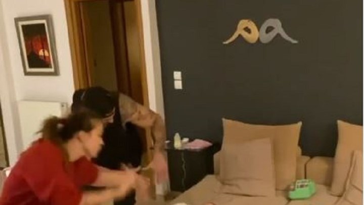 Ελένη Χατζίδου – Ετεοκλής Παύλου: Τι σκαρφίστηκαν για να σταματήσει το κλάμα η κόρη τους – ΒΙΝΤΕΟ