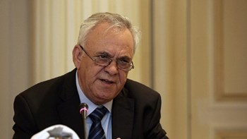 Επίθεση Δραγασάκη στη ΝΔ για τις δημόσιες επενδύσεις και το κοινωνικό μέρισμα