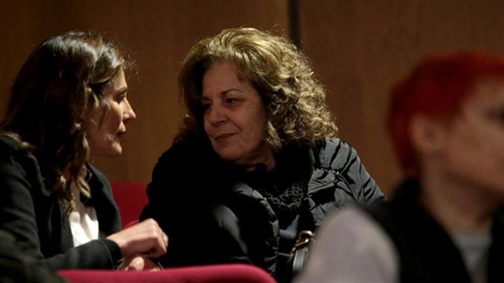 Δίκη Χρυσής Αυγής: Η Μπέτυ Μπαζιάνα στο πλευρό της Μάγδας Φύσσα – ΦΩΤΟ