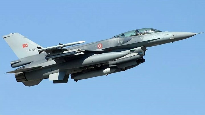 Νέες προκλήσεις Τούρκων πιλότων – Πέταξαν με F-16 πάνω από τη Ρω