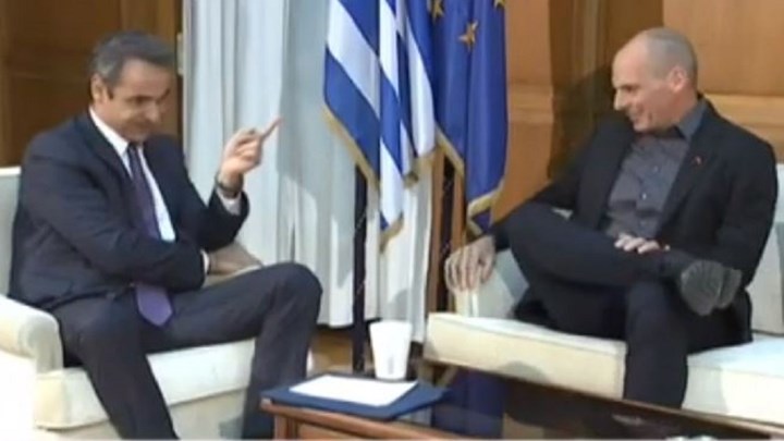 Ο διάλογος Μητσοτάκη-Βαρουφάκη για τα… αεροπλάνα – ΒΙΝΤΕΟ