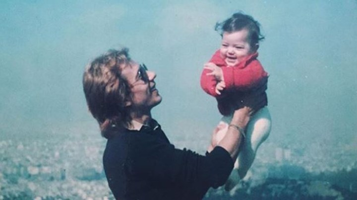 Αναγνωρίζετε το κοριτσάκι; Είναι γνωστή ηθοποιός – ΦΩΤΟ