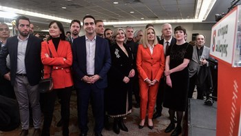 Έκοψε την πίτα το ΚΙΝΑΛ: Οι συζητήσεις στα πηγαδάκια, η ρακή του Κεγκέρογλου και οι… γκρίνιες