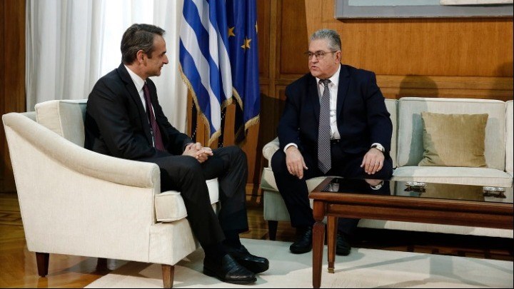 Το αστείο του Μητσοτάκη στον Κουτσούμπα για τις γραβάτες τους – ΒΙΝΤΕΟ