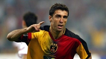 Χακάν Σουκούρ: Ο θρύλος του τουρκικού ποδοσφαίρου έγινε οδηγός ταξί στις ΗΠΑ εξαιτίας του Ερντογάν