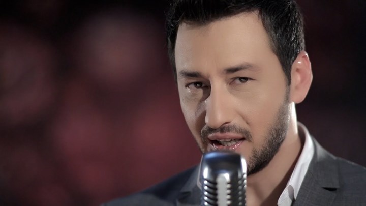 Πάνος Καλίδης: Στο νοσοκομείο ο γνωστός τραγουδιστής εξαιτίας του γιου του – Τι συνέβη
