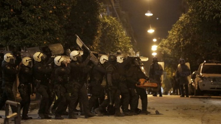 Κουκάκι: Μήνυση για απόπειρα ανθρωποκτονίας από τραυματίες αστυνομικούς