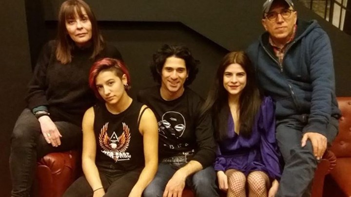 Τα πρώτα κλικ από την «Αλίκη» της Στάικου που έρχεται στο θέατρο «Άλμα» με την Πεφάνη