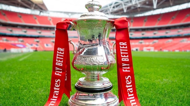 Μάχες για την πρόκριση στα κύπελλα Αγγλίας και Ιταλίας