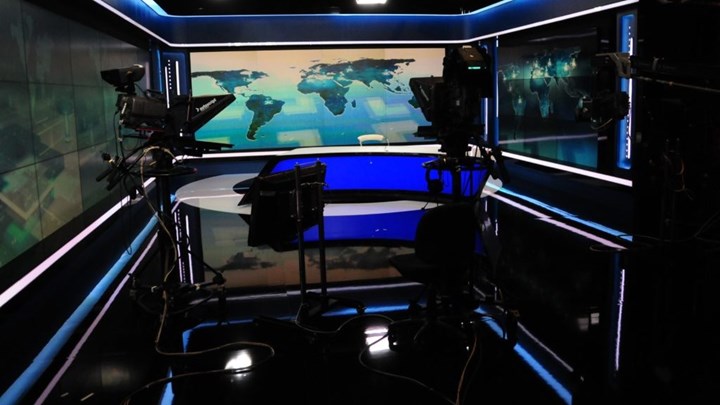 ΕΡΤ1: Αυτό είναι το ανανεωμένο σκηνικό του κεντρικού δελτίου ειδήσεων – ΦΩΤΟ