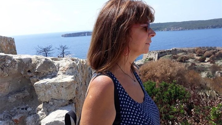 Σακελλαροπούλου: Η ζωή της μέσα από το Facebook – Τα παιδικά χρόνια και η αγάπη για τα ταξίδια – ΦΩΤΟ