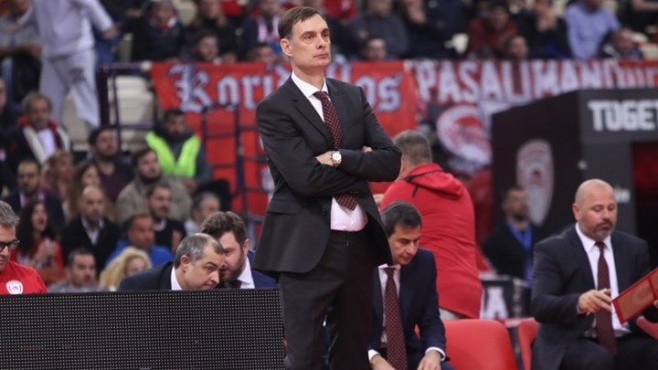 Μπαρτζώκας: Ιδανικό να παίζει ο Ολυμπιακός στο πρωτάθλημα, αλλά επί ίσοις όροις