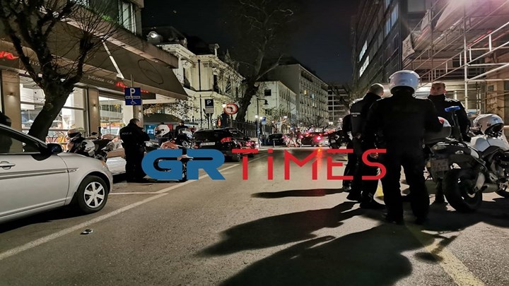 Θεσσαλονίκη: Επίθεση με μπογιές και τρικάκια στο Προξενείο της Αυστραλίας – ΦΩΤΟ