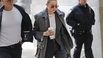 Τζίτζι Χαντίντ: Γιατί το μοντέλο δεν θα είναι μεταξύ των ενόρκων στη δίκη του Χάρβεϊ Γουάινστιν – ΒΙΝΤΕΟ