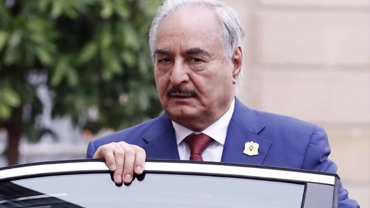 Χαφτάρ: Γιατί ήρθε στην Αθήνα ο Λίβυος στρατάρχης – Τα μηνύματα πριν από τη Διάσκεψη του Βερολίνου