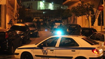 Θεσσαλονίκη: Τους επιτέθηκαν με μαχαίρια και ξύλα για να τους ληστέψουν – Τέσσερις τραυματίες