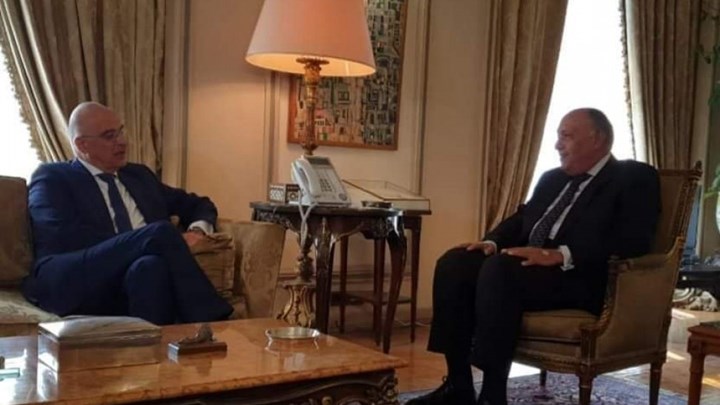 Τηλεφωνική επικοινωνία Δένδια με τον Αιγύπτιο ΥΠΕΞ – Τι συζήτησαν