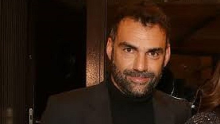 Λάμπρος Χούτος: Η πανέμορφη τραγουδίστρια που του έκλεψε την καρδιά – ΦΩΤΟ – ΒΙΝΤΕΟ