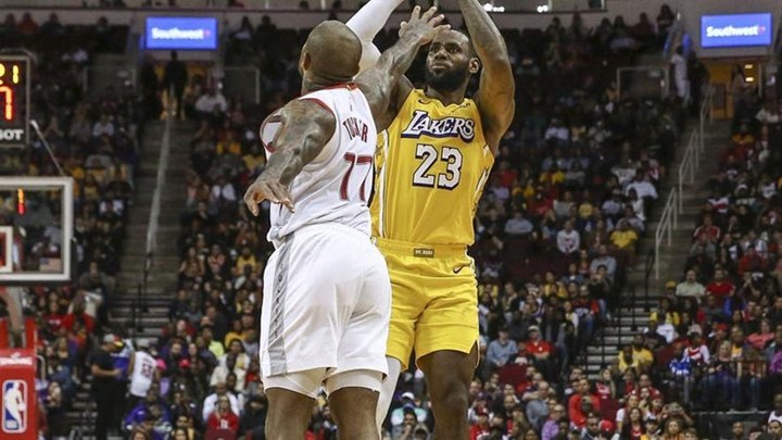 «Βασιλικό» πέρασμα των Λέικερς από το Χιούστον – ΒΙΝΤΕΟ