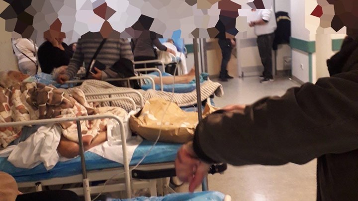 Νοσοκομείο “Αττικόν”: Δραματική εφημερία με χαλασμένα μηχανήματα και δεκάδες ράντζα – ΦΩΤΟ