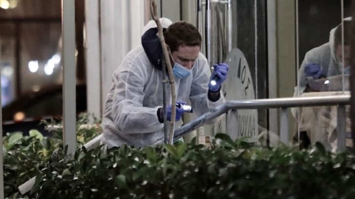 Δολοφονία στη Βάρη: Τι ψάχνουν οι αστυνομικές αρχές – Τα σενάρια που εξετάζουν