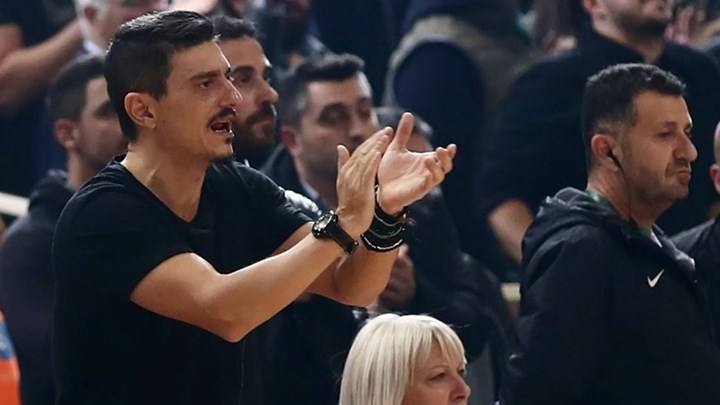 Γιαννακόπουλος σε Θύρα 13: Δεν συνδιοικείτε, βρείτε ποιοι είναι πρόβλημα και τελειώστε τους