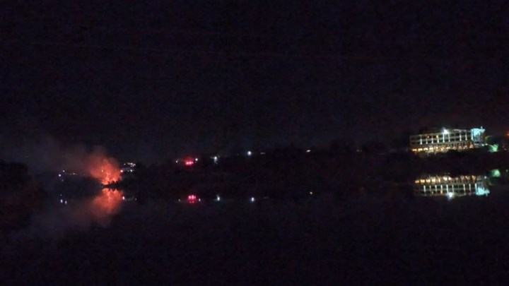 Πρέβεζα: Φωτιά δίπλα σε ξενοδοχείο – ΦΩΤΟ