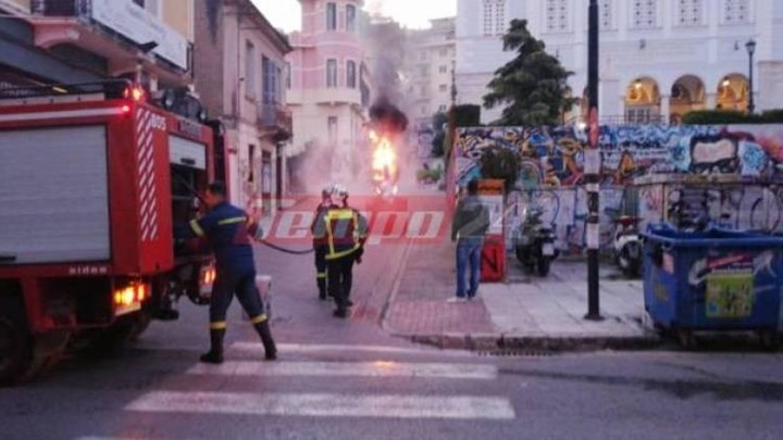 Πάτρα: Μπαράζ εμπρησμών – Έβαλαν φωτιά σε καρναβαλικές κατασκευές – ΦΩΤΟ – ΒΙΝΤΕΟ