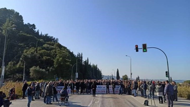 Κλειστή η Εθνική Οδός Πατρών Πύργου: Ζητούν νέο αυτοκινητόδρομο – ΦΩΤΟ – ΒΙΝΤΕΟ