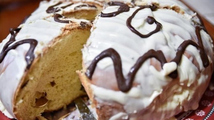 Τι απαντούν οι εργαζόμενοι στο υπουργείο Αγροτικής Ανάπτυξης για την κοπή της πίτας