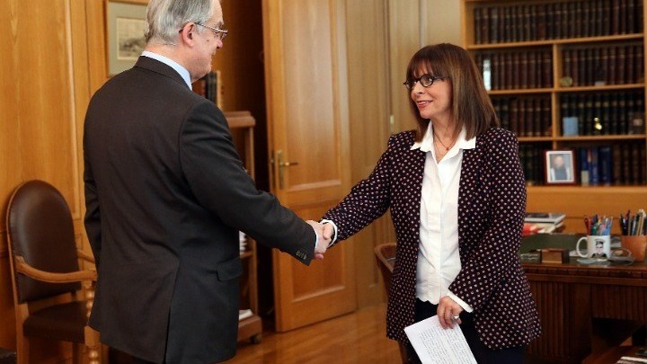 Αικατερίνη Σακελλαροπούλου: Τι αναφέρουν τα ξένα ΜΜΕ για την εκλογή της