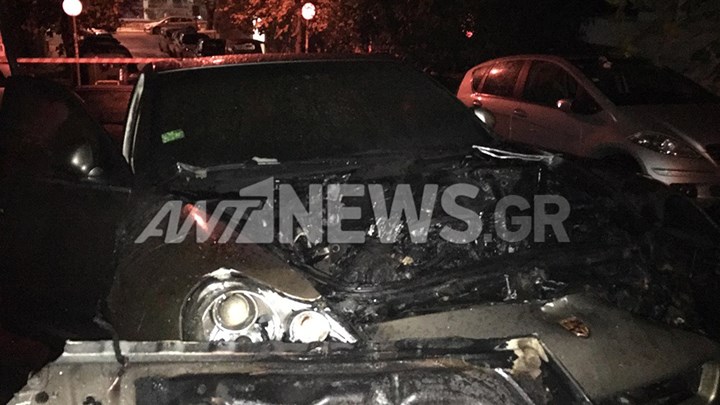 Εμπρηστικές επιθέσεις στο Κολωνάκι: Παρανάλωμα του πυρός τρία αυτοκίνητα – ΦΩΤΟ