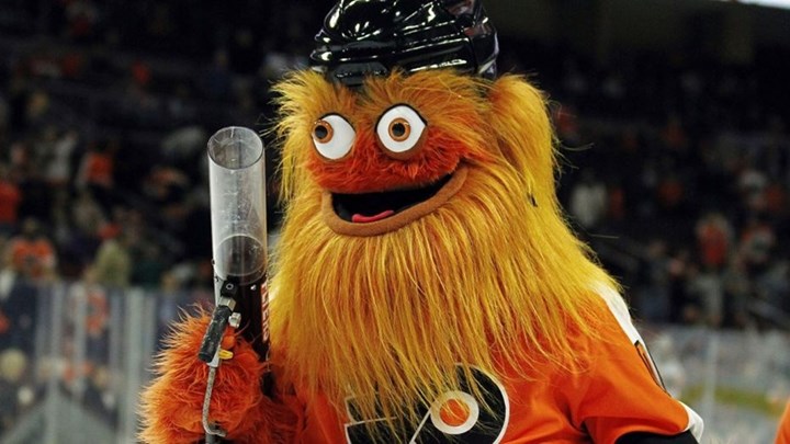 Σάλος με τον Gritty: Χτύπησε η μασκότ των Philadelphia Flyers έναν 13χρονο;