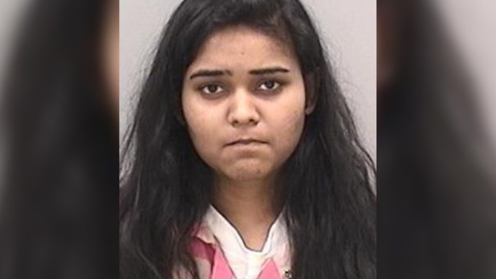 Δασκάλα έστελνε γυμνές φωτογραφίες σε 13χρονο μαθητή – Αντάλλασσαν ακατάλληλα sms