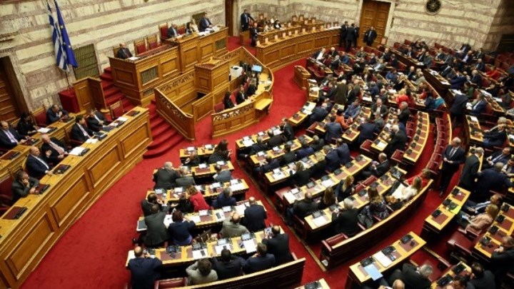 Βουλή: Ένταση για τον εκλογικό νόμο – Γιατί κατέθεσαν ένσταση αντισυνταγματικότητας ΣΥΡΙΖΑ – ΚΙΝΑΛ