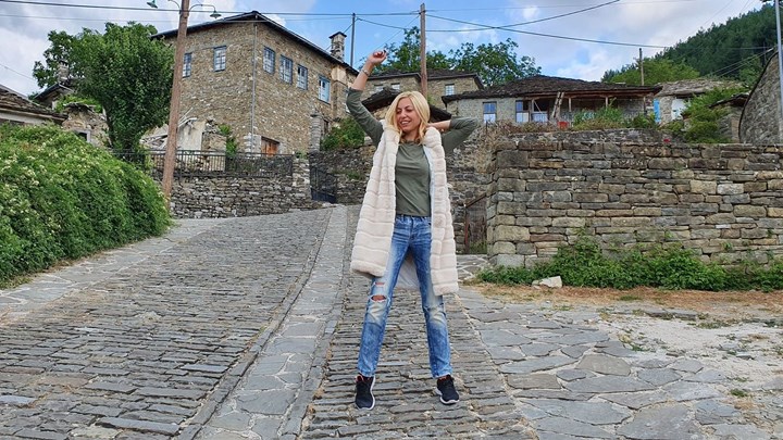 Το πρώτο βιβλίο της δημοσιογράφου Μαρκέλλας Σαράιχα Φέσσα από τις εκδόσεις Υδροπλάνο