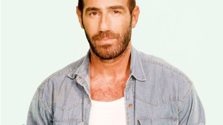 Τι λέει το περιβάλλον του Αντώνη Κανάκη για τη διαμάχη με τον ΣΚΑΪ – BINTEO