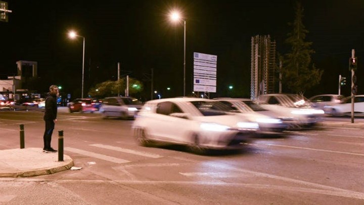 Σοβαρό τροχαίο στην Παραλιακή: Αυτοκίνητο παρέσυρε δυο ηλικιωμένους – ΦΩΤΟ